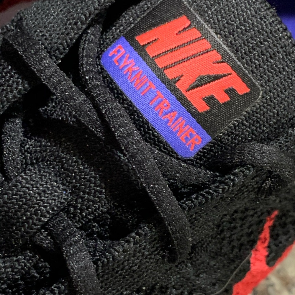 Nike - Picture 3 of 8